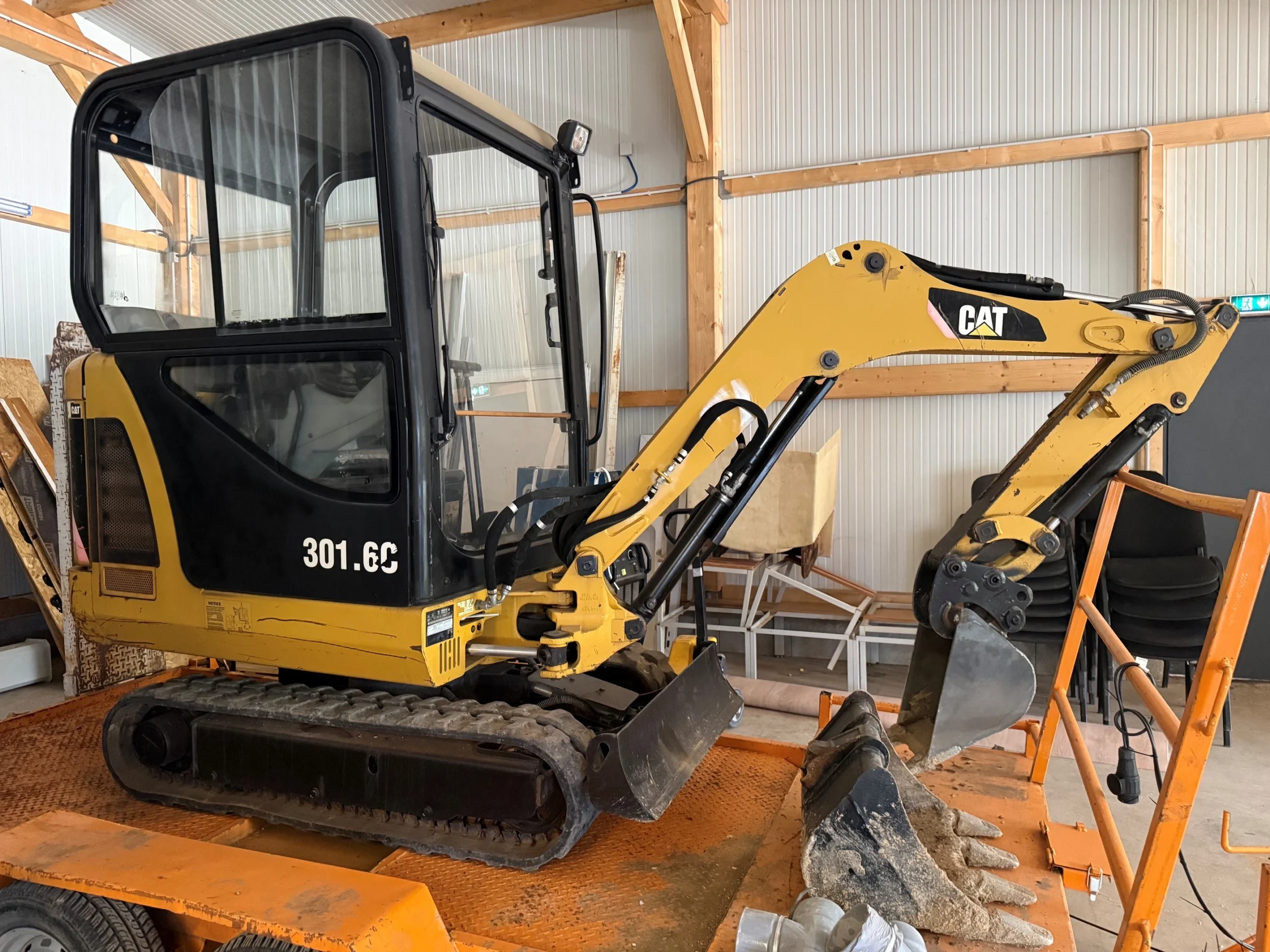 Mini pelle 1.8t d’occasion – Caterpillar 301.60C