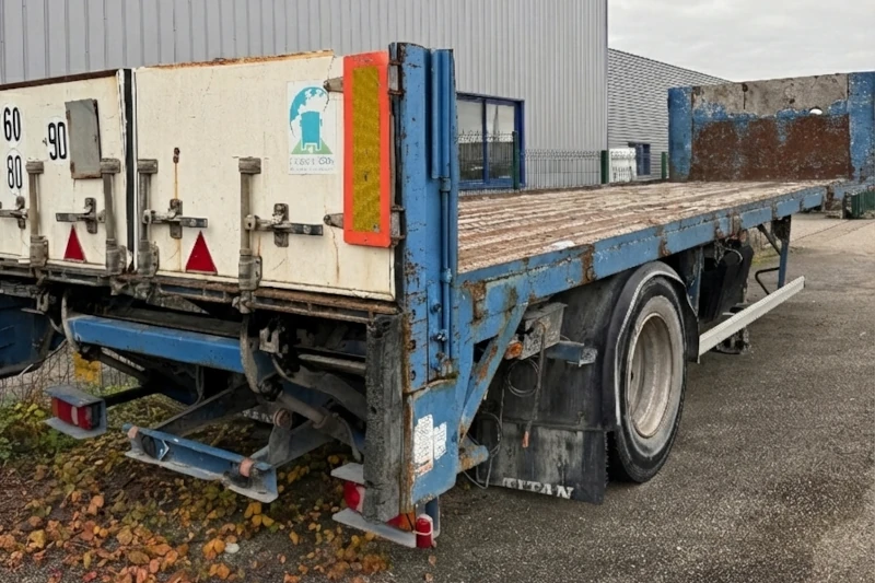 Semi-plateau Titan 19 tonnes d’occasion – vue latérale