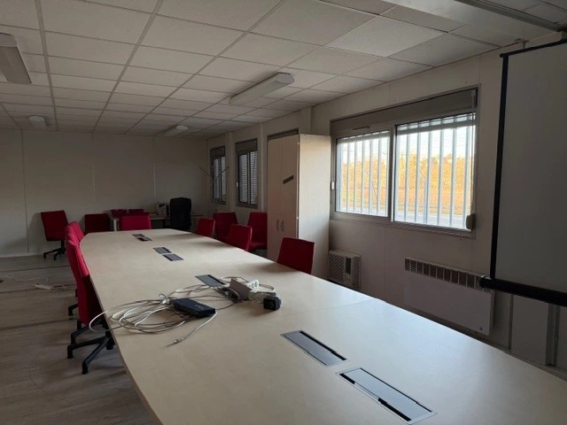 Base vie de chantier - Module 10,00 x 3,00 m avec Pack Électrique – Image 4